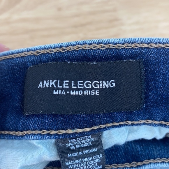 Express - Distressed Stonewashed Ankle Legging MIA Mid Rise Size 0R - Picture 11 of 12